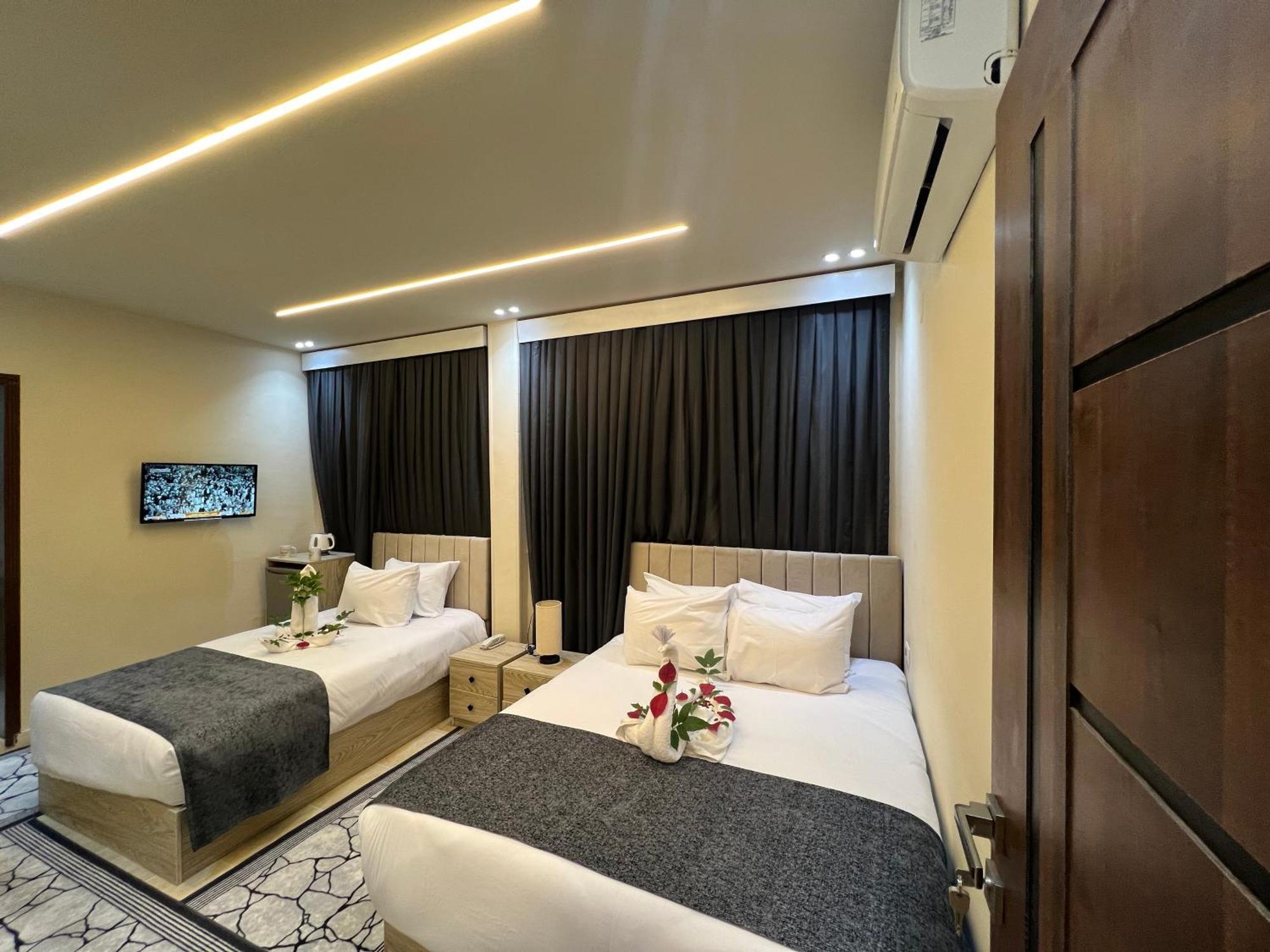 Golden Scarab Pyramids Hotel Kafrat al Jabal Екстер'єр фото