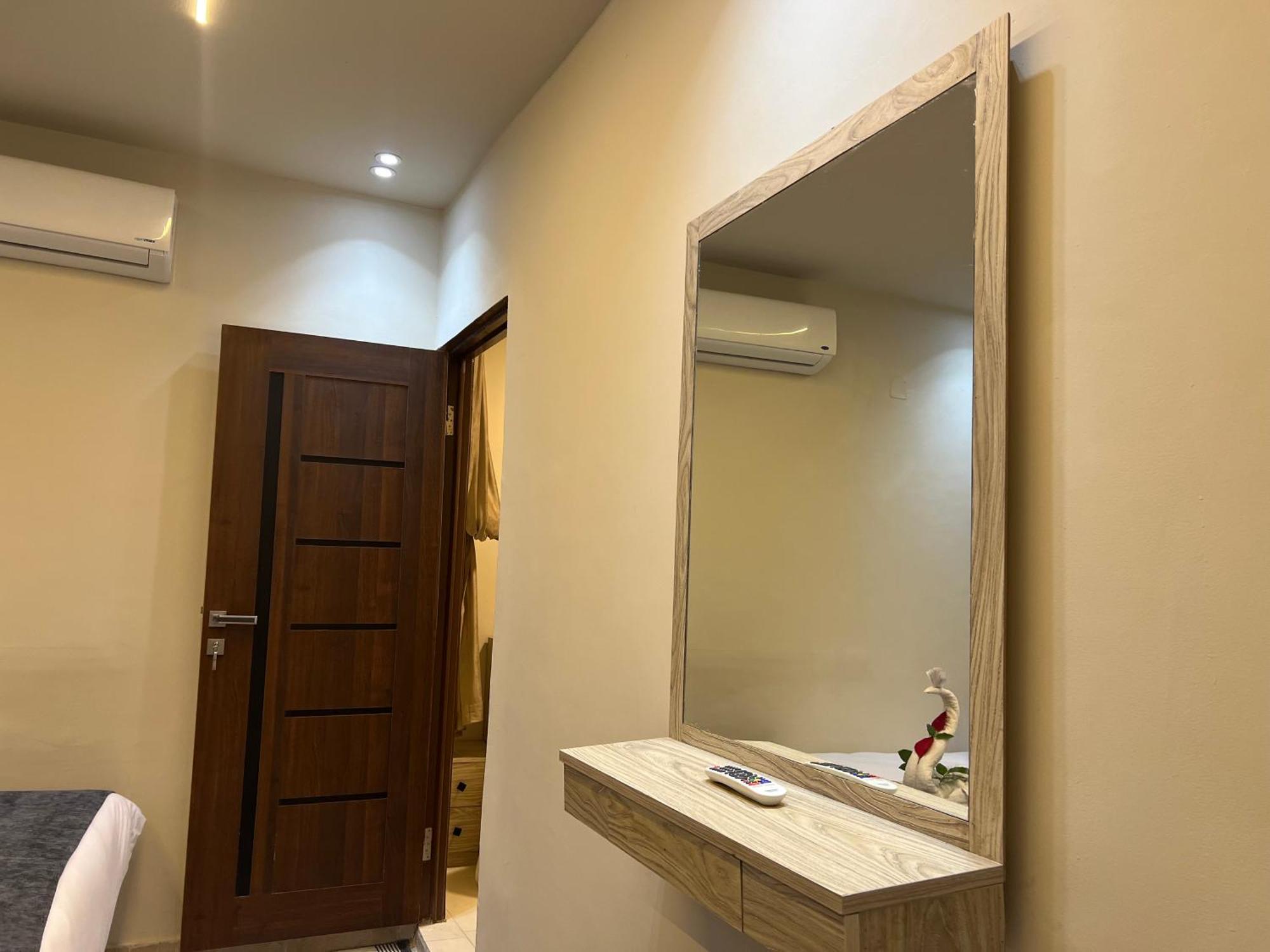 Golden Scarab Pyramids Hotel Kafrat al Jabal Екстер'єр фото