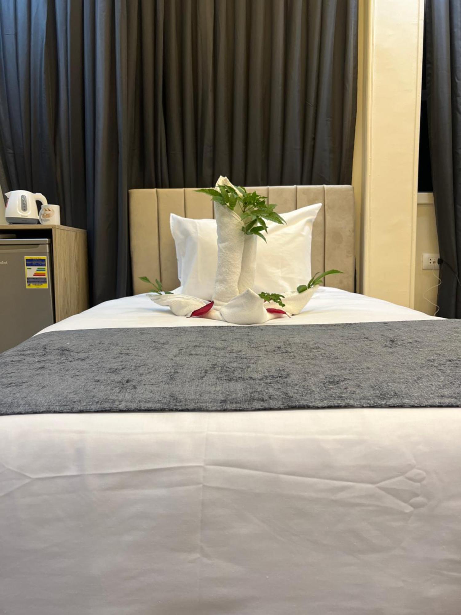 Golden Scarab Pyramids Hotel Kafrat al Jabal Екстер'єр фото
