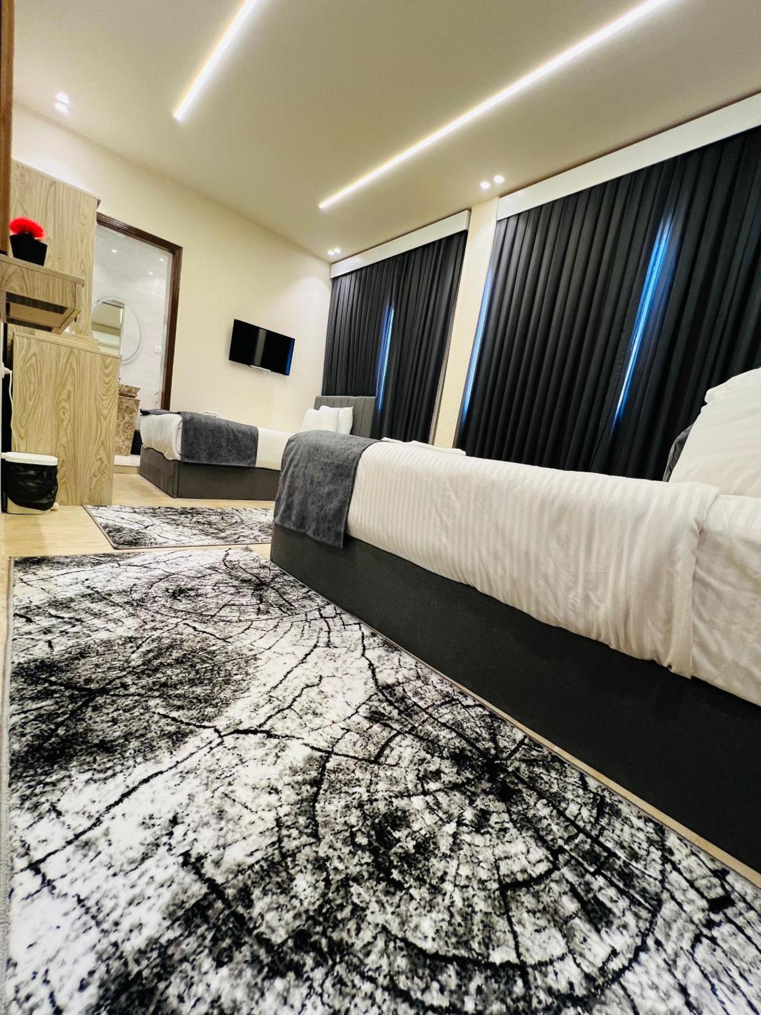 Golden Scarab Pyramids Hotel Kafrat al Jabal Екстер'єр фото
